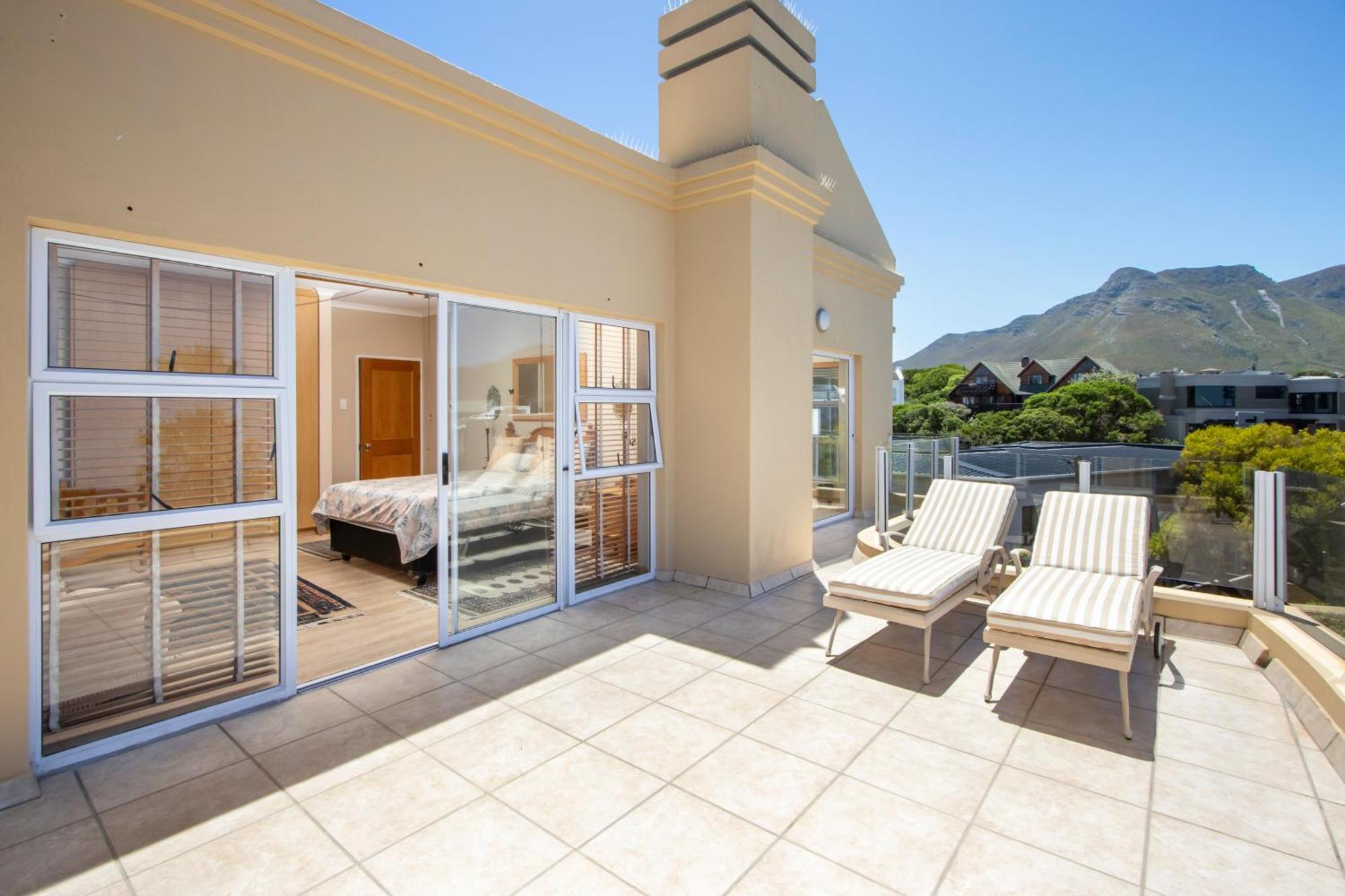 Ocean View Living Villa Херманус Екстериор снимка